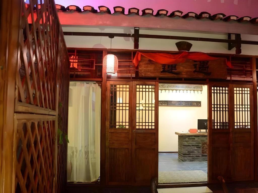 Guilin Lotus Hotel Exterior photo