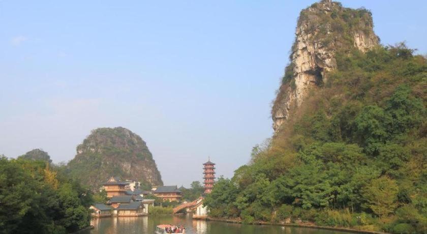 Guilin Lotus Hotel Exterior photo